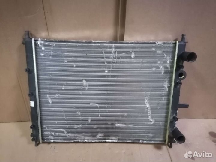 Радиатор охлаждения Fiat Bravo