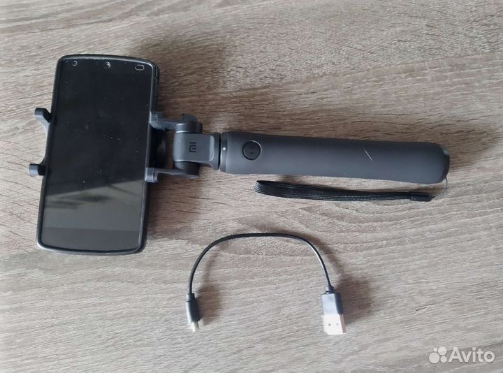 Монопод Xiaomi Mi Bluetooth Selfie Stick