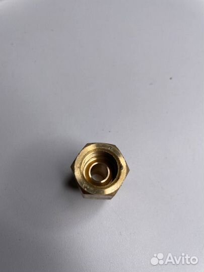 Штуцер магистрали охлаждения АКПП