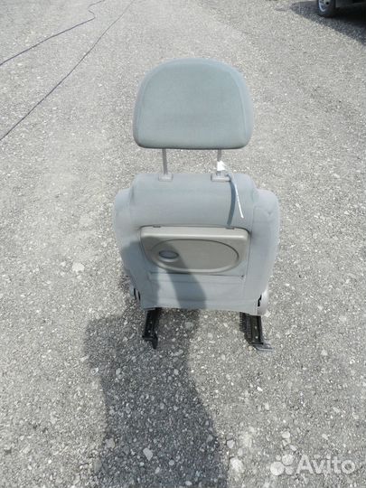 Сиденье переднее правое Chevrolet Aveo T200/Шеврол