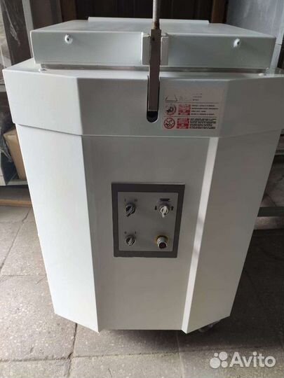 Тестоделитель Италия