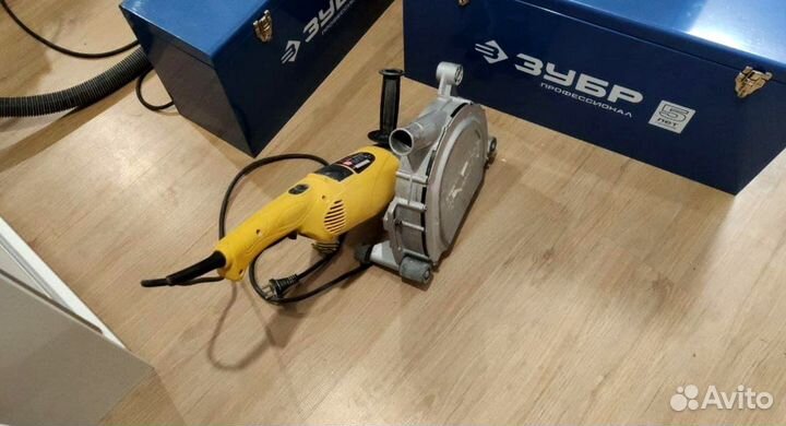 Аренда штробореза с пылесосом