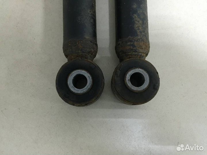 Амортизатор задний Renault Duster 2012