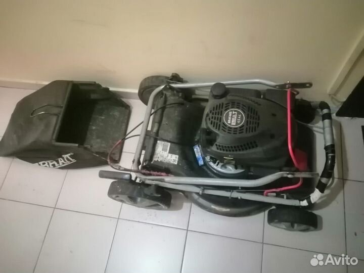 Газонокосилка бензиновая самоходная бу