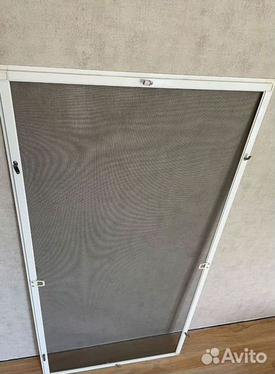 Москитная сетка на окно