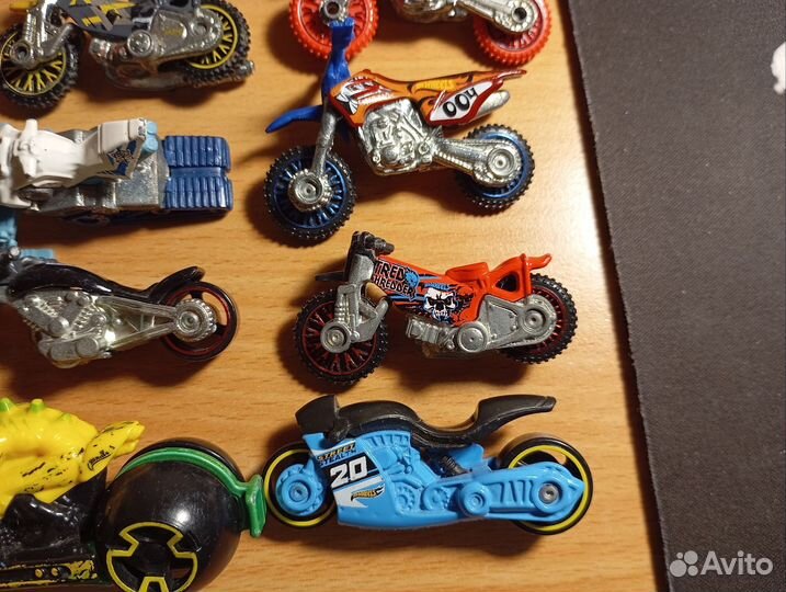 Мотоциклы Hot Wheels