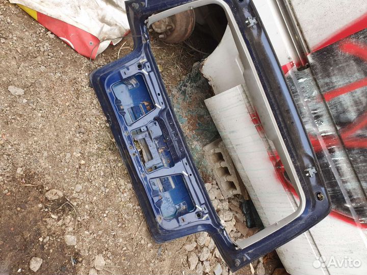 Крышка багажника на гольф 4