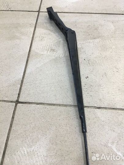Поводок дворника правый Nissan Sentra HR16DE 2014