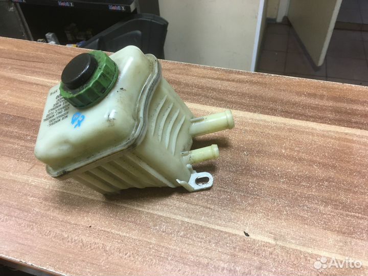 Бачок гидроусилителя Audi Q7