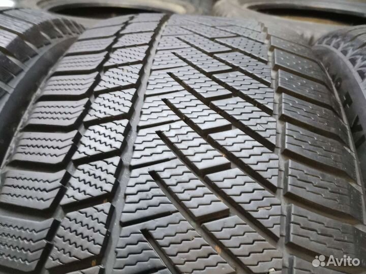 Continental ContiVikingContact 6 SUV 235/50 R18