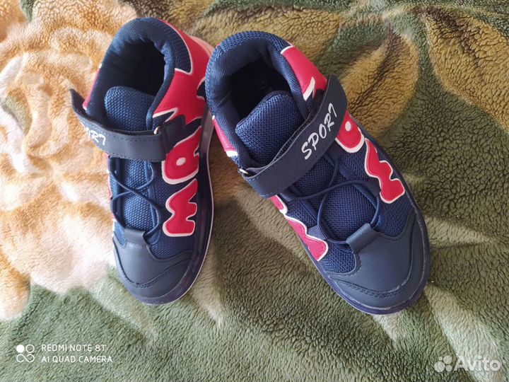 Кроссовки новые