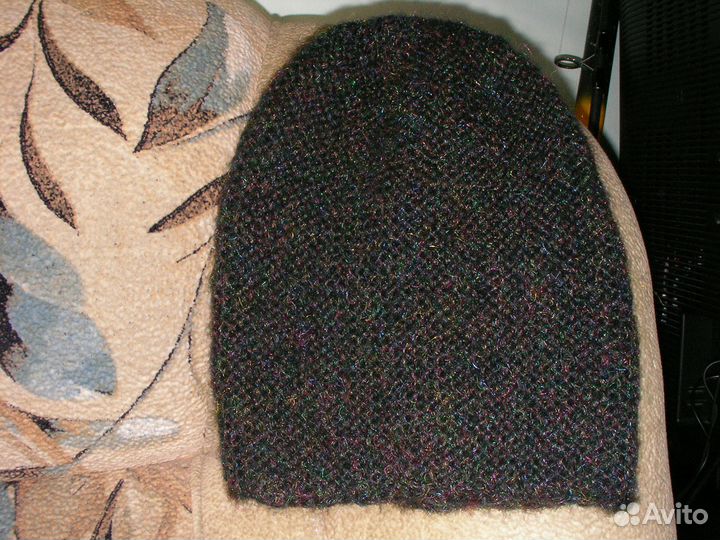 Шапки новые,разные,10шт