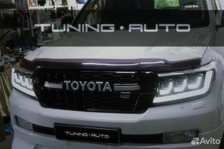 Решетка радиатора Toyota Land Cruiser 200 GR F9871