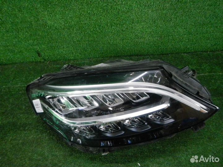 Фара правая Mercedes-Benz C-Class