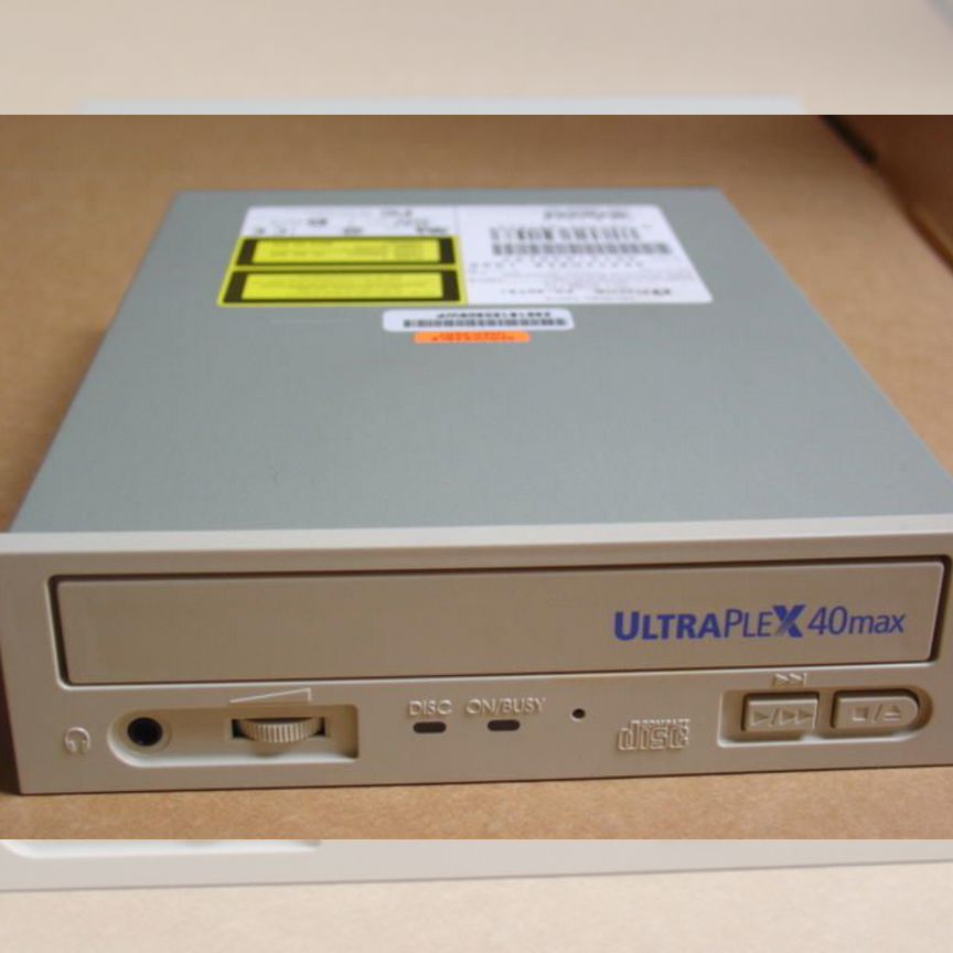 [PX-40TSI] Cd-Rom Drive Plextor 40x Scsi 50 Pin Px-40tsi