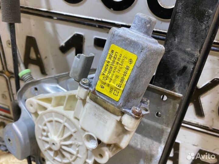 Стеклоподъемник передний Ssangyong Actyon Sports