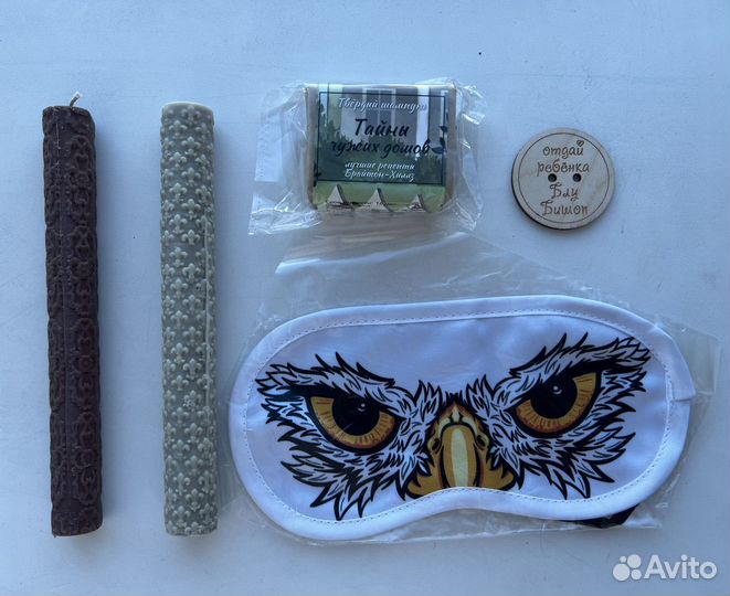 Мерч hooked on books