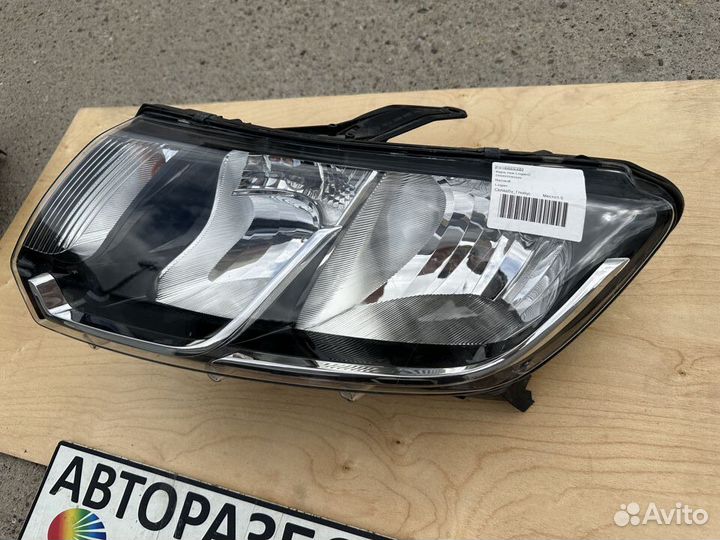 Фара левая Renault Logan 2