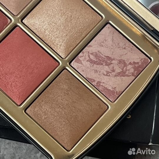 В наличии Ноurglass Lighting Edit Unlocked Lеораrd