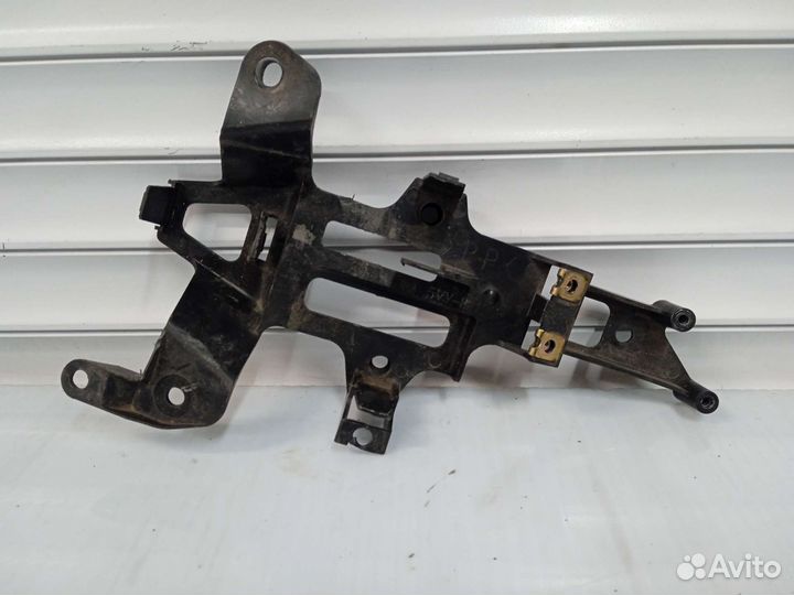 Yamaha R1 2004-2006. Пластик подрамника