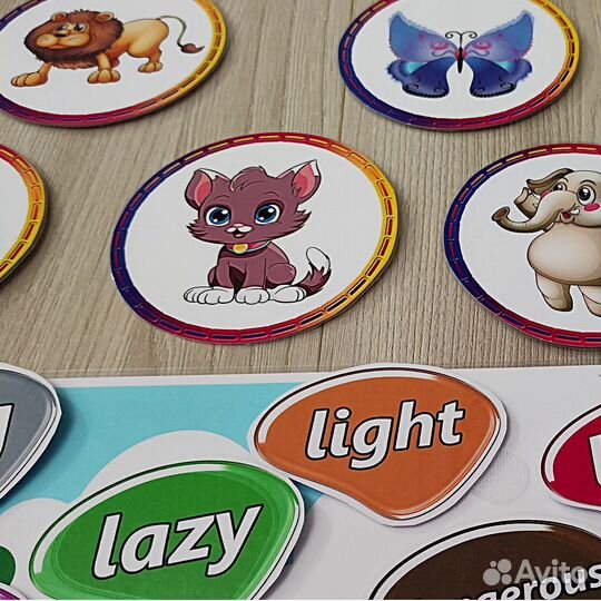 Игра c английскими прилагательными на липучках