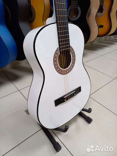 Классическая гитара 4/4 Белая Новая