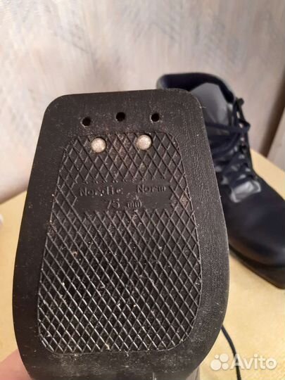 Лыжные ботинки 45 размер sns