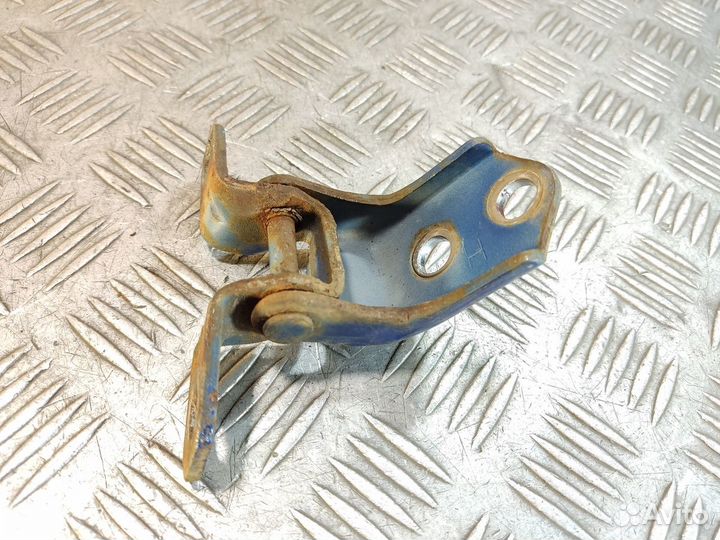 Петля двери передней правой нижняя Mazda 6 GG гг