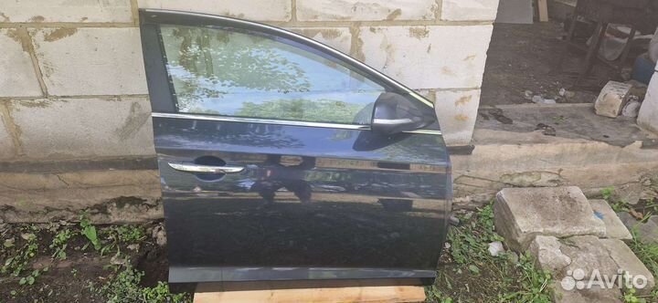 Передняя правая дверь на hyundai sonata 7
