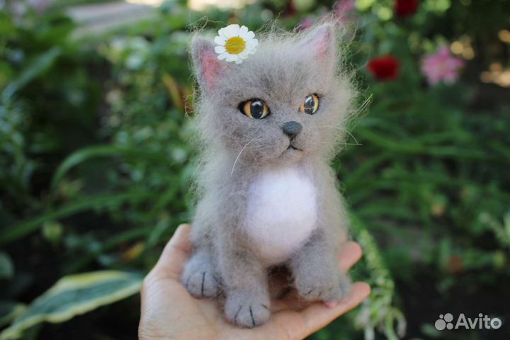 Серая кошка ручная работа