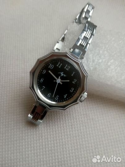 Часы СССР женские Луч механические