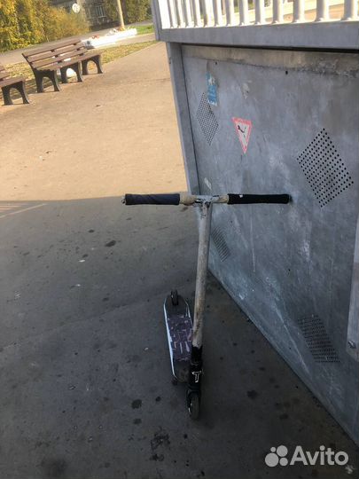 Трюковой самокат