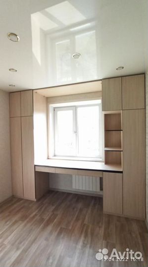 Рабочая зона у окна