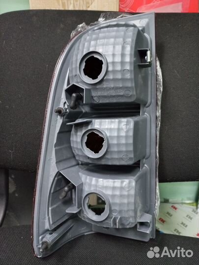 Задняя правая фара Тойота Хайлюкс 2004-2011г