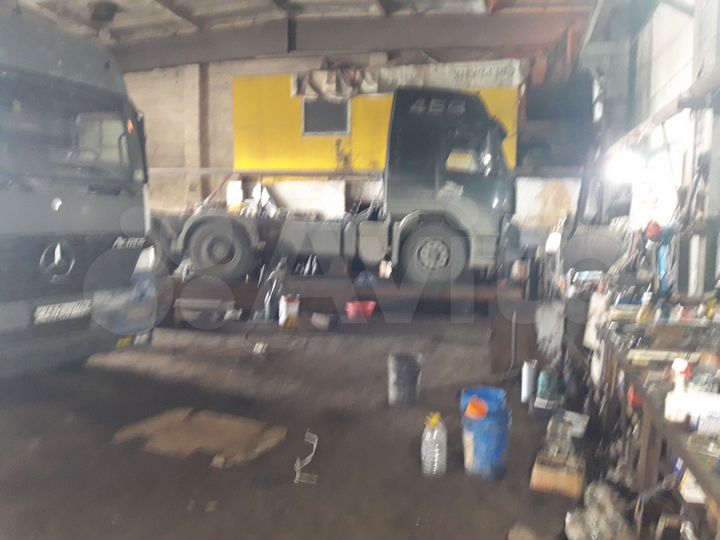 Гараж, > 30 м²