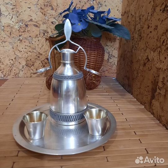 Штоф-графин с рюмками