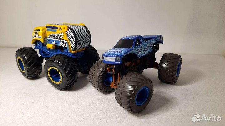 Hot wheels машинки Монстр трак меняющий цвет