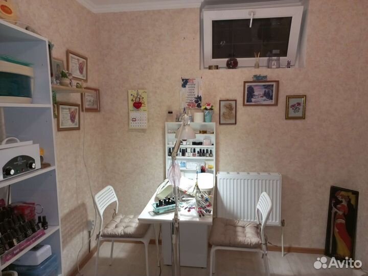 Маникюр, шеллак, наращивание ногтей