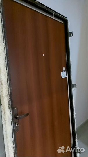 Двери бу Метал мдф 96 и 86 с замком