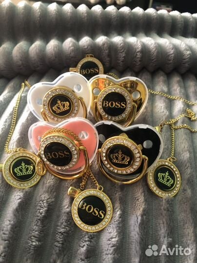 Соска со стразами + держатель на цепочке