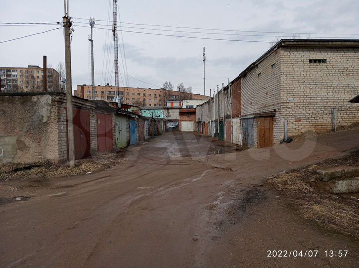 Гараж, > 30 м²