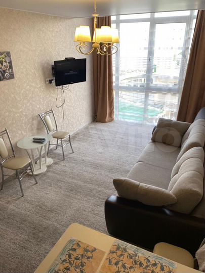 2-к. квартира, 54 м², 2/4 эт.