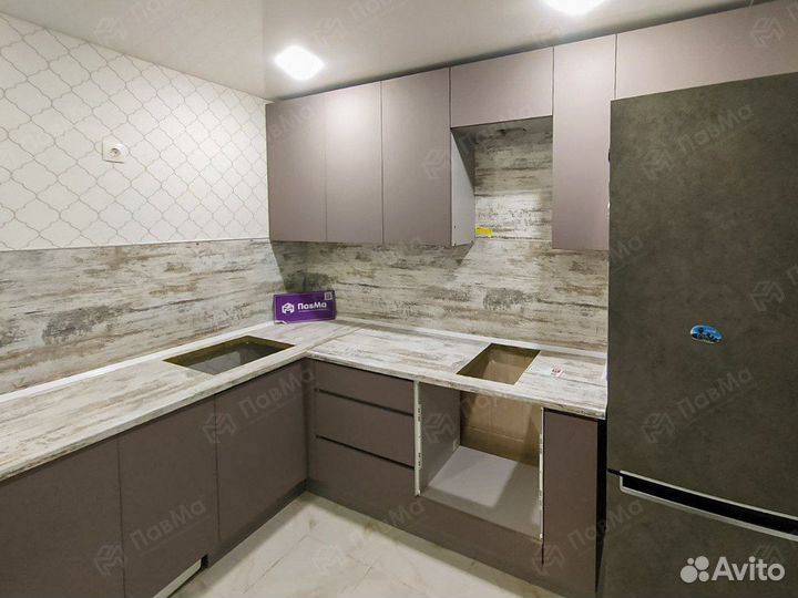 Кухонный гарнитур 129х316 под ключ со сборкой