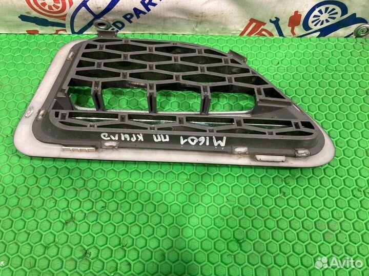 Дефлектор (решетка ) крыла передний правый Land