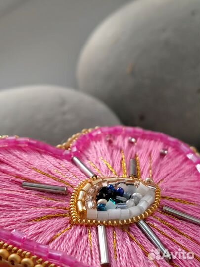 Брошь сердце ручной работы