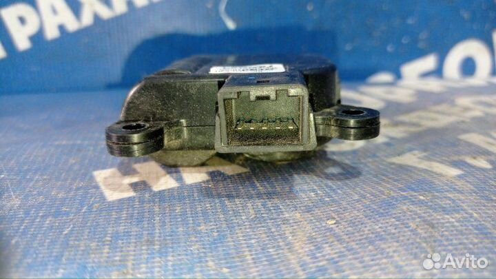 Моторчик заслонок отопителя Hyundai Elantra Hd