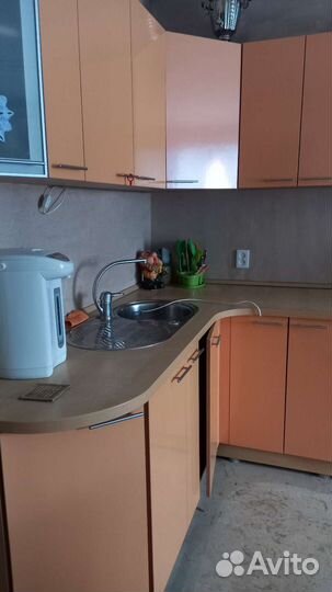 Кухонный гарнитур с техникой бу