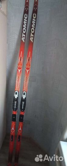 Беговые лыжи atomic