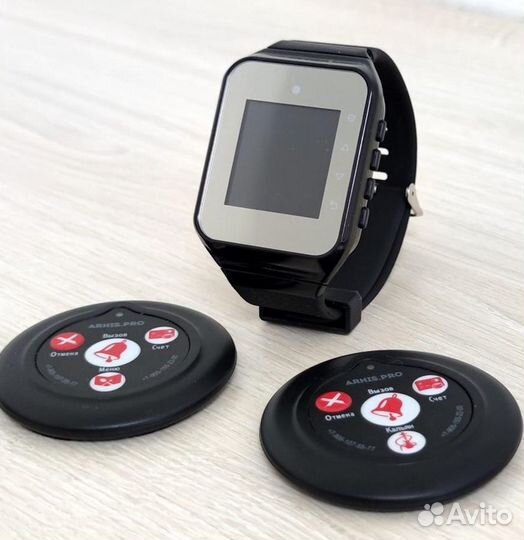 Кнопка вызова персонала и часы пейджер официанта