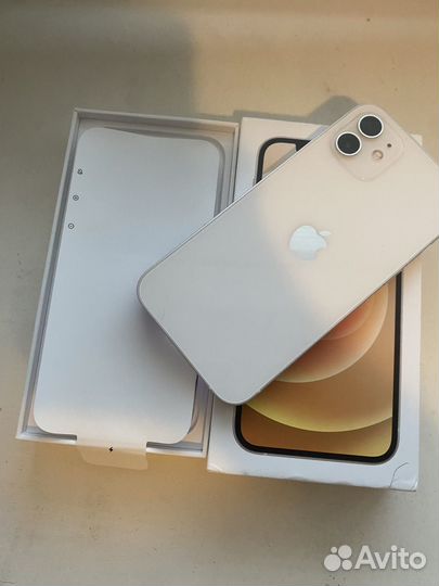 iPhone 12, 64 ГБ
